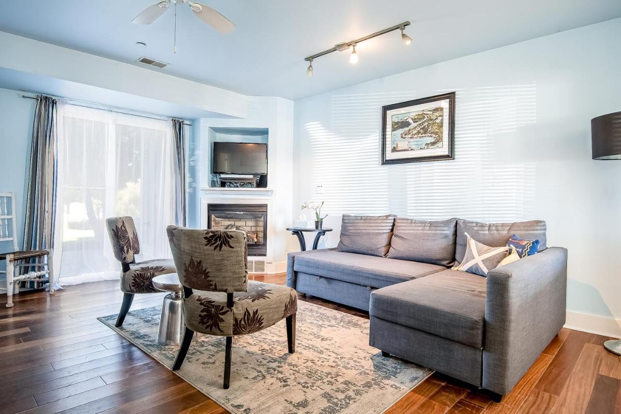 Bluebird Condo Douglas エクステリア 写真