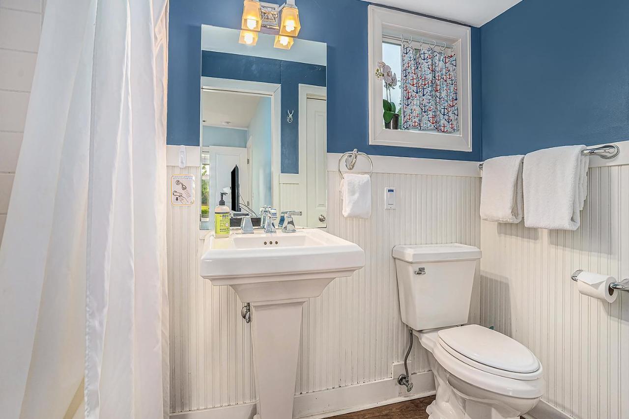 Bluebird Condo Douglas エクステリア 写真