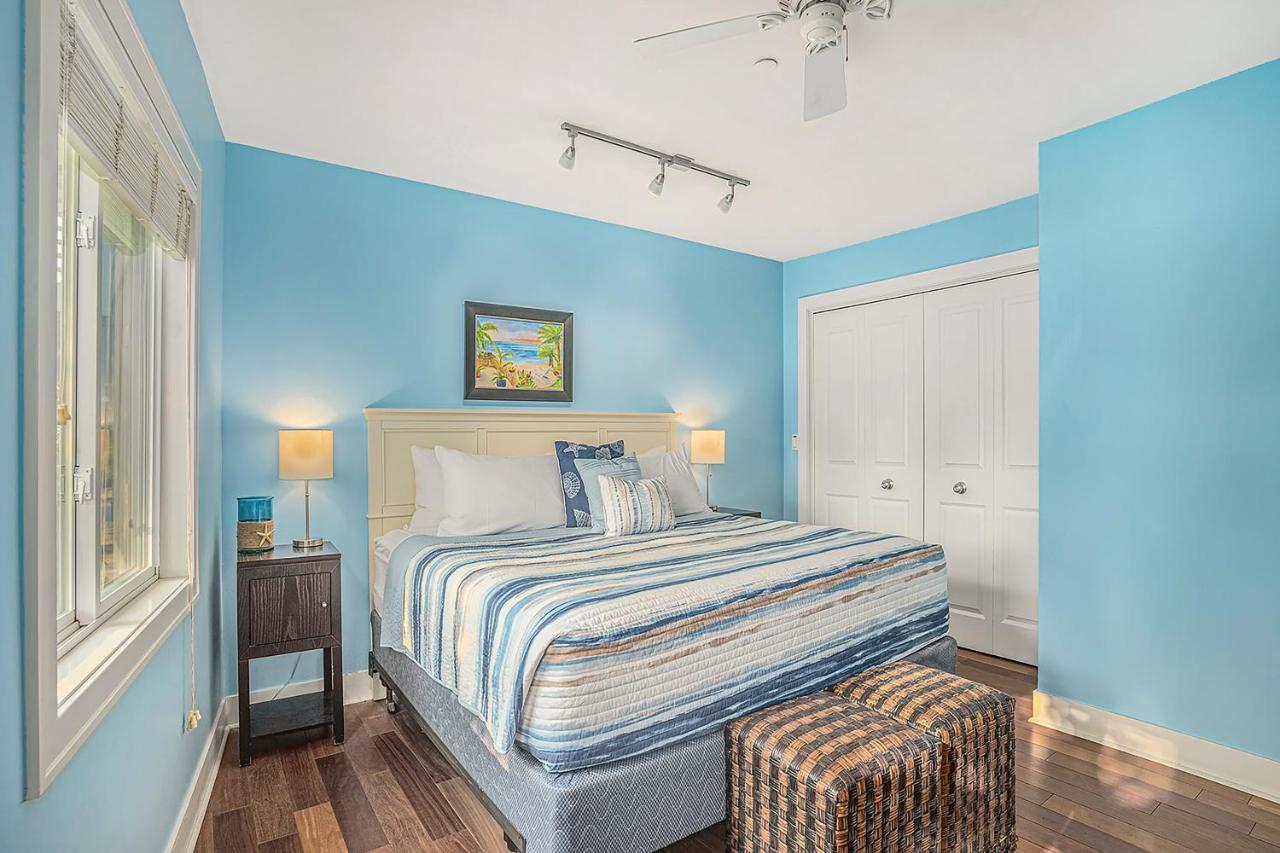 Bluebird Condo Douglas エクステリア 写真