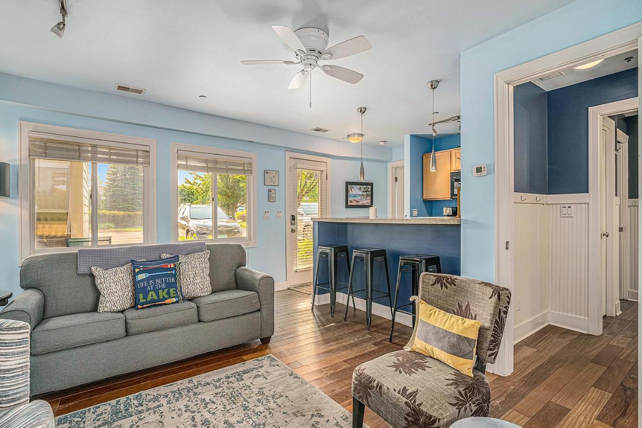 Bluebird Condo Douglas エクステリア 写真