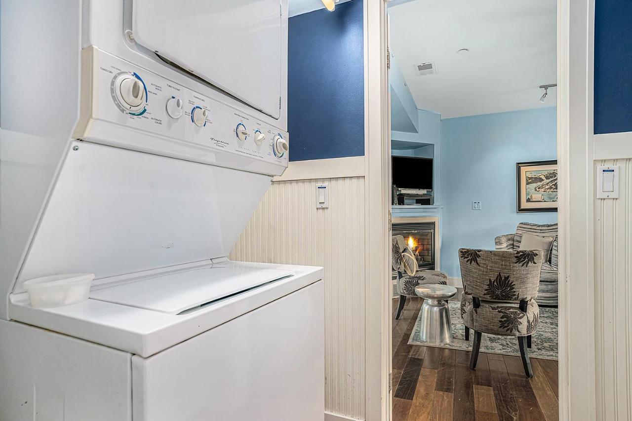 Bluebird Condo Douglas エクステリア 写真